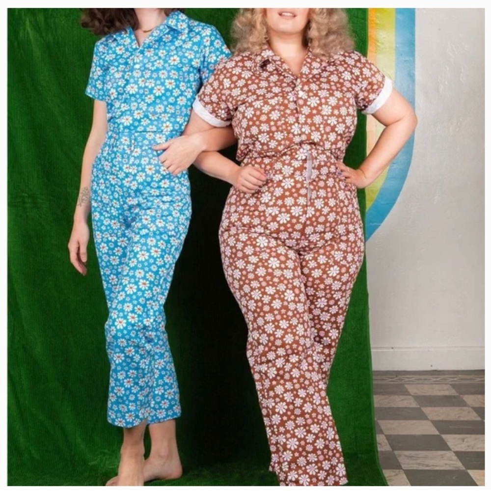Big Bud Press Brown Lazy Daisy Shortsleeved Jumpsuit Size XXS - like new
